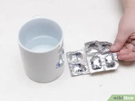 Image titled Strap a Thumb Step 15