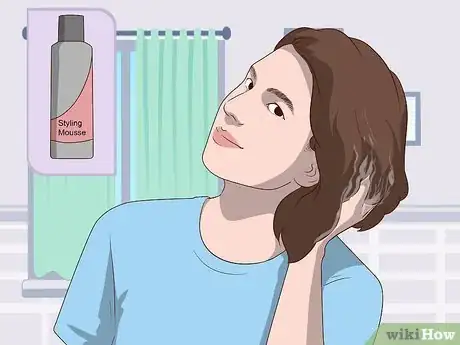 Image titled Curl Bobbed Hair Step 1.jpeg