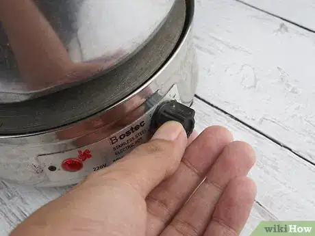 Image titled Wash Yeast Step 1