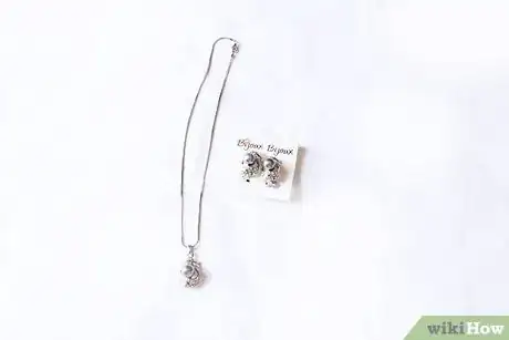 Image titled Prepare Before Your Boyfriend Comes Over Step 7