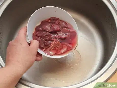 Image titled Clean Chicken Livers Step 3