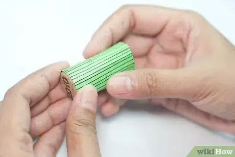 Image titled Make Binoculars from Toilet Roll Tubes Step 5Bullet1