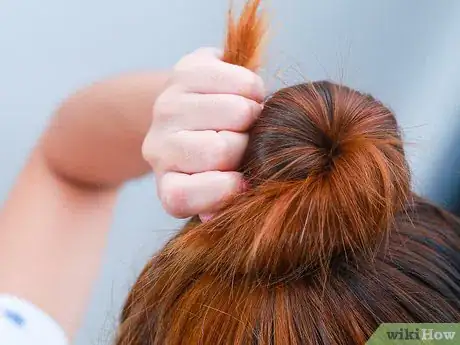 Image titled Do a Doughnut Bun Without a Doughnut Step 2