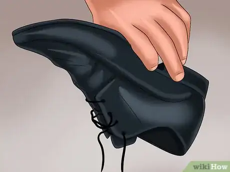 Image titled Avoid Getting Bitten by a Black Widow Step 7