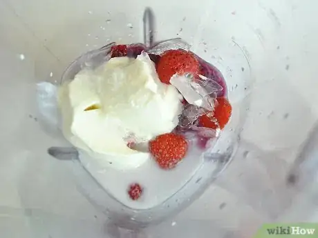 Image titled Make Berry Smoothies Step 6