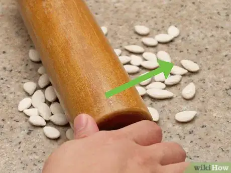 Image titled Shell Pumpkin Seeds Step 3