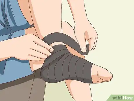 Image titled Use Voodoo Floss Step 13