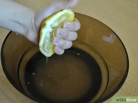 Image titled Clean Your Microwave with Lemon and Vinegar Step 2